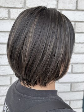 オーガニックトリコ 所沢(organic+tricot) 30代40代◎冬カラー◎グレージュハイライト×ショートボブ