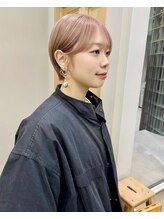 どこから見ても完璧なシルエットに。スッキリだけど美しい。