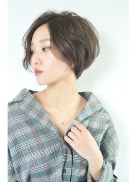 ボヌール オオサカ(Bonheur OSAKA) サイドシルエットも綺麗なナチュラル小顔ボブスタイル