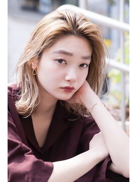 エイミー(Aimee) Aimee 町田 かきあげミディ×外国人風ブロンド