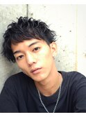 ショートレイヤー ツーブロック くせ毛風パーマ 黒髪ショート