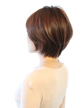 レウナ 外苑前(Reuna) ３０代４０代５０代大人可愛いショートボブ　前下がり