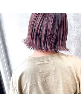 ジーナ 梅田(Zina) 【Zina 梅田】イメチェンフォギーベージュ耳かけ毛先パーマ0７