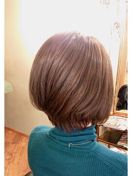 ロマヘアー(Loma hair) 大人くびれショート