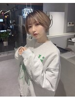 ファイブバイジエクト 堀江(FIVE by The Ect)&nbsp;【オシャレ可愛い☆】バレイヤージュショート×ミルクティー☆