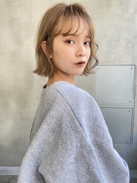 テイラー(Taylor) 【taylor 大宮】ベージュホワイト×ショートボブ