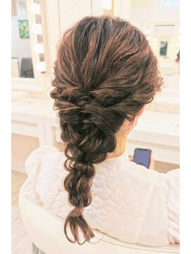 ヘアメイクアンドフォトスタジオ ベストシーン 有楽町 東京交通会館 編みおろし