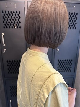 ダリー 菊水店(Dali) ベージュカラー・ブリーチ・ハイトーン・ボブ