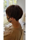 ショートボブ