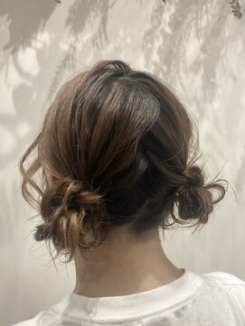 エレノア 新宿西口店(Eleanor) ふわふわツインお団子　ヘアセット