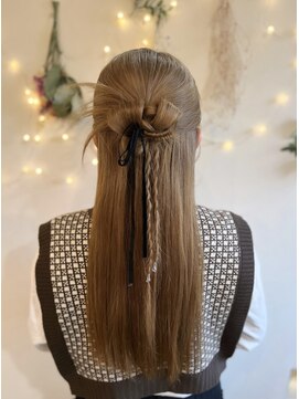 ワンス バイ エメ(ONCE by am'e) ハーフアップ