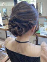 ヴィサージュクルー(VISAGE crew)&nbsp;華やかなシニヨンセットデザイン！