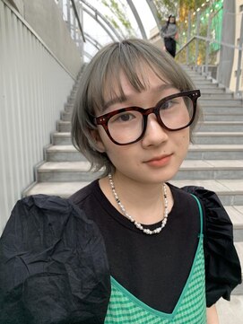 エン(en.) ♪オン眉ショートで個性派スタイル