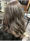 大人シアーベージュミニウルフボブミディアムレイヤー