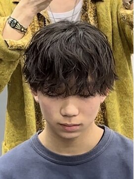 オーバルバイアピッシュ(OVARL by apish) フェザーパーマシャドウパーマニュアンスパーマカルマパーマ原宿