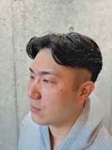 バーバーバー ナカノ(BARBER BAR NAKANO) 30代【フェザーパーマ】大人のセンターパート×ツーブロック
