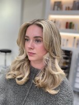 ボンズサロン 麻布十番 パティオ通り店(BONDZSALON) 外国人風ハイライト×バレイヤージュ【麻布十番駅/六本木駅】