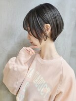 エリマ 調布(elima)&nbsp;大人美人のハイライト前下がりショートボブ◎
