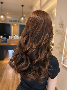 アヴァンシア 石巻(AVANCIA) 艶髪ブラウンカラー