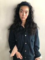 ナヌークカフラ(nanuk kafla)&nbsp;カチューシャつけるだけも可愛い、スパイラルパーマで楽しく