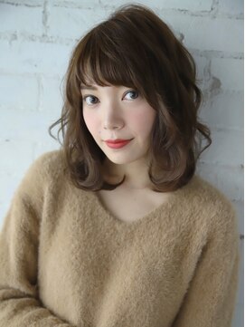 ベルビアンカ(Belle BIANCA) Belle BIANCA 大人可愛いモードなセミディ by.竹内