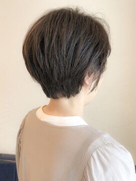 ウィロー(WILLOW) 【WILLOW】柔らかい質感のショートヘア（井下貴史）