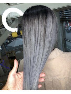 テテ(TETE) グレージュグラデーション　長堀橋×心斎橋