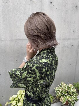 アルカナ 明治神宮前原宿(ARCANA) ホワイトベージュ デザインカラー ハイライト インナーカラー