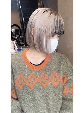 ルーツ(Roots) goro ホワイトカラー/逆インナーカラー/ハイトーンカラー/原宿系