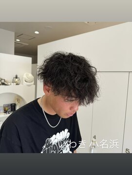 クルム(guleum) ダークアッシュ/アッシュブラック/パーマ/ショート