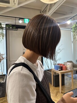 ヤテ(yate') 透明感ブラウンボブ