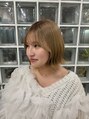 ルーチェ(Luce) くびれのあるシルエットで首元スッキリ☆