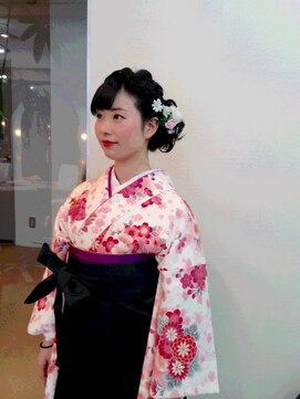 カット イン シルバー 卒業式袴スタイル