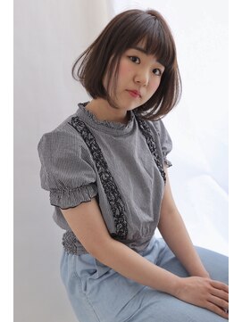 イソラブル(ISOLA-blu) 【エアリー感】シンプルボブ×アッシュベージュ