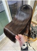 高難易度縮毛矯正でつやっつやの艶髪ストレートヘアに変身
