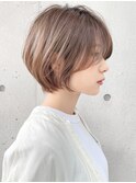 ミルクティーアッシュアースカラーショートヘア前髪パーマ