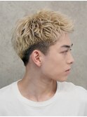 韓国メンズハイトーンカラーミルクティーベージュツーブロック