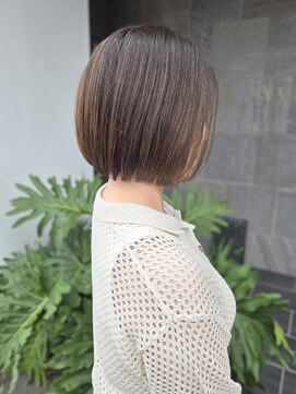 メゾン アヴァロ(Maison Avallo) 大人女性のやわらかボブ