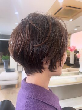 ユウ 香久山店(U) 丸みショートボブ