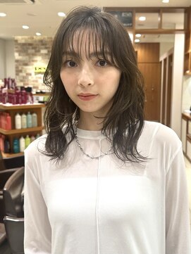 ピークアブー アヴェダ アトレ恵比寿(PEEK-A-BOO AVEDA) ミディアムレイヤー／顔周りレイヤー／2wayバング