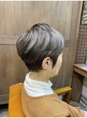 【40代・50代・60代】似合わせ白髪ぼかしハイライト/ショート