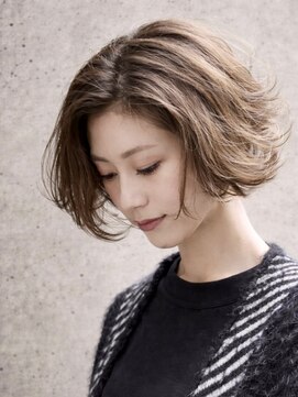 ビュートリアム 梅田(BEAUTRIUM) ショートボブ/外ハネ/30代/40代/梅田/