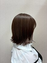 アクセ ベージュカラー襟足スッキリ大人キレイなショートボブ 30代40代