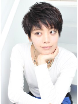 ワースホワイル(WORTH WHILE) 外国人ショート/愛され/外ハネボブ/アッシュブラウン/ネオウルフ