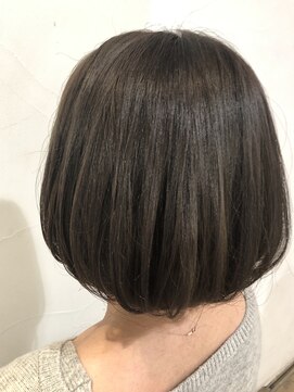 ネオリーブアオバ 高田馬場店(Neolive aoba) 大人ボブ　30,40代の方におすすめ　ブルージュカラー内巻きボブ