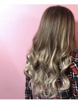 ファルベ(FARBE) #グラーデション#プルエクステ#ハイライト