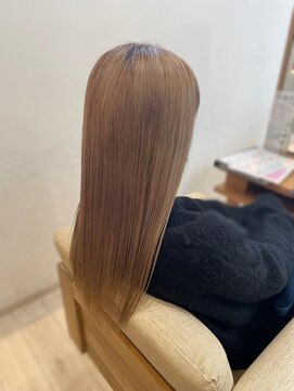 アドラーブル 長岡リップス旭岡店(adorable) 艶髪ストレート 【ミルクティーベージュ】10代20代