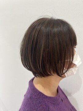 ブロッサム 若葉店(Blossom) ゆとりのあるショートボブ