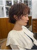 くしゃっとニュアンスパーマが可愛いコンパクトマッシュボブ。
