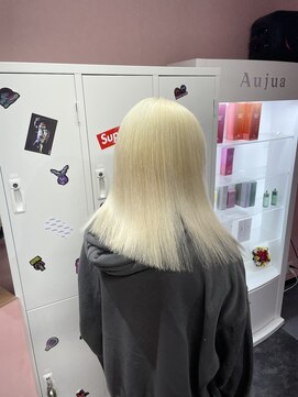 エススウィート(S SWEET) ホワイトブロンド  艶髪  ハイトーン